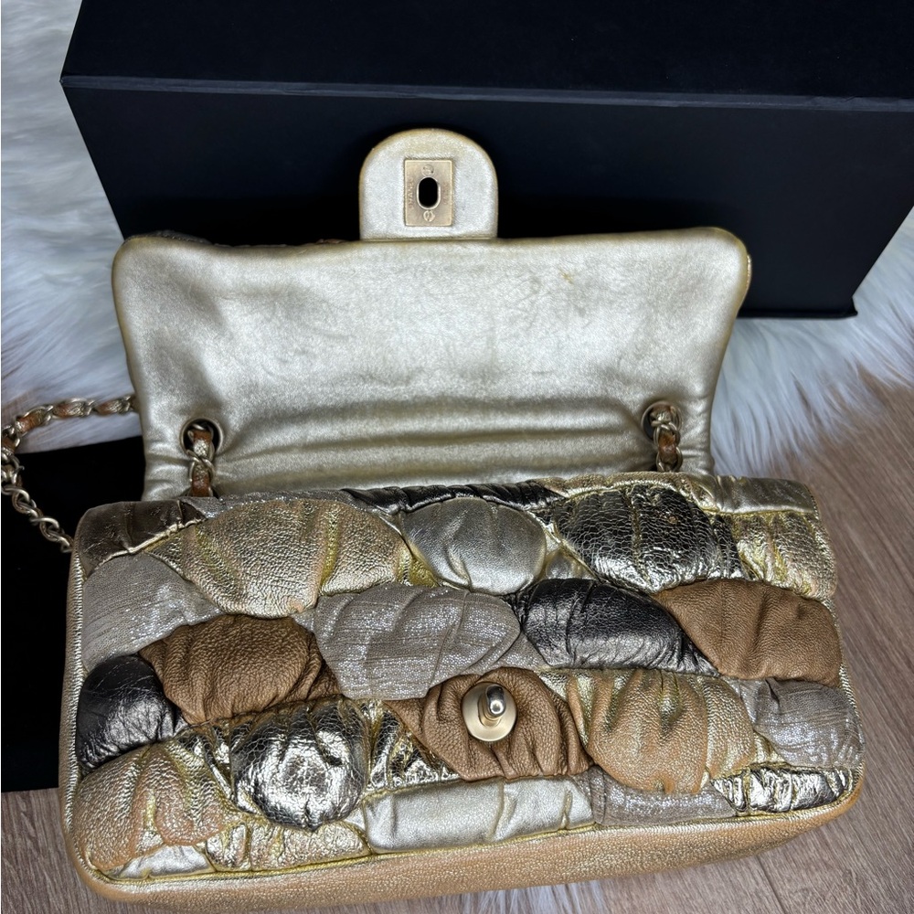 🤎RARE✨ Chanel Gold Bubble Quilt Bag ✨🤎 - Picture 15 of 17